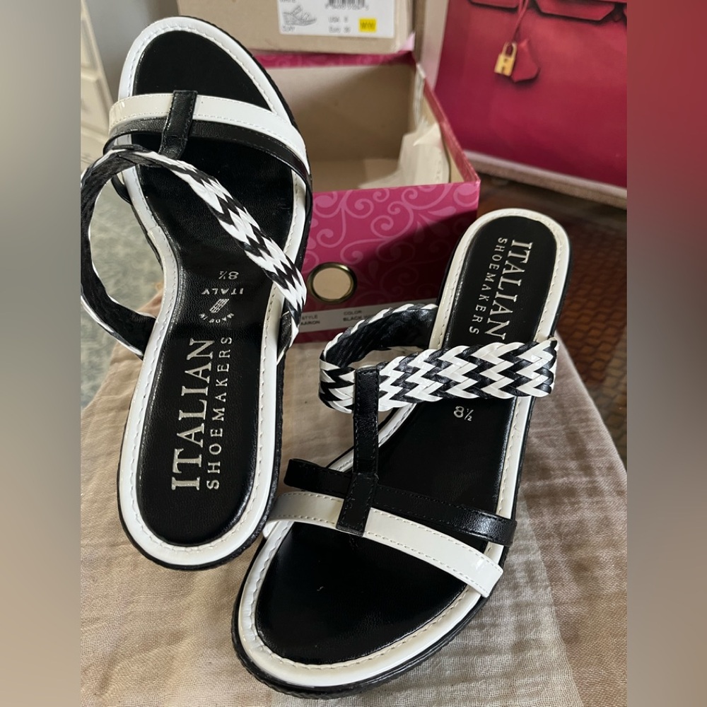 Italian Shoemakers Black & White Braided T-Strap Slide Sandals